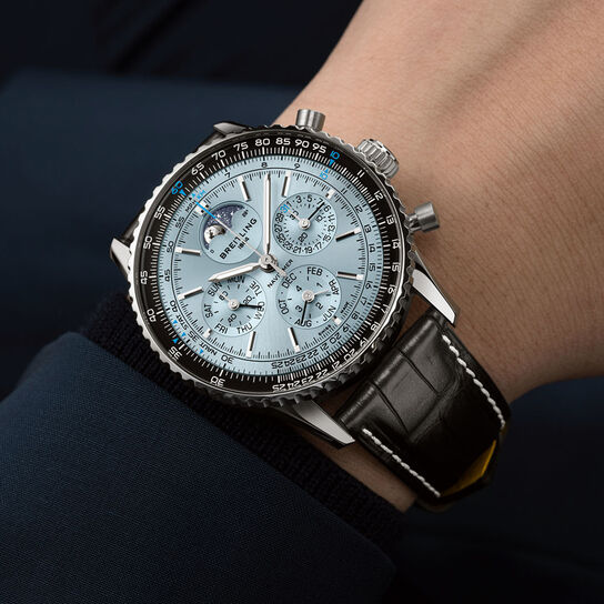 Navitimer Automatic Perpetual Calendar B19 43 mm Stainless Steel and Platium image number 1